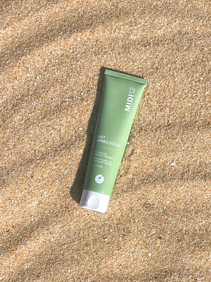 Lait corps hydratant apaisant sur le sable